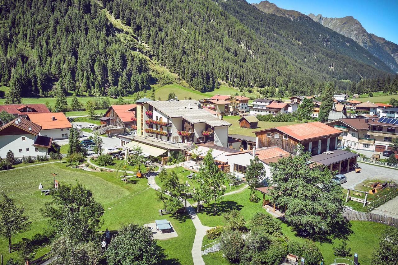 Bio Hotel Stillebach Sankt Leonhard im Pitztal Exterior photo